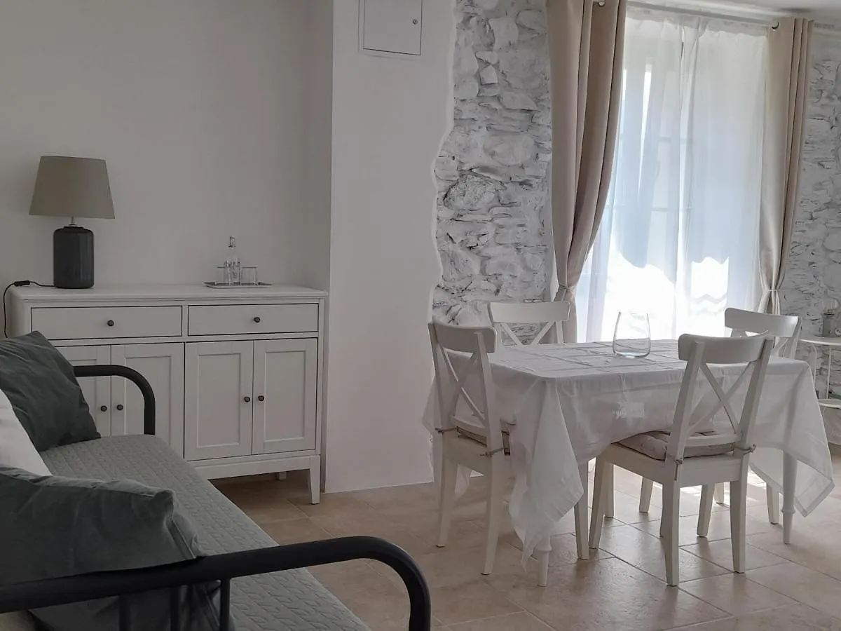Ape Bianca - Appartamento Mimosa Colico Apartment